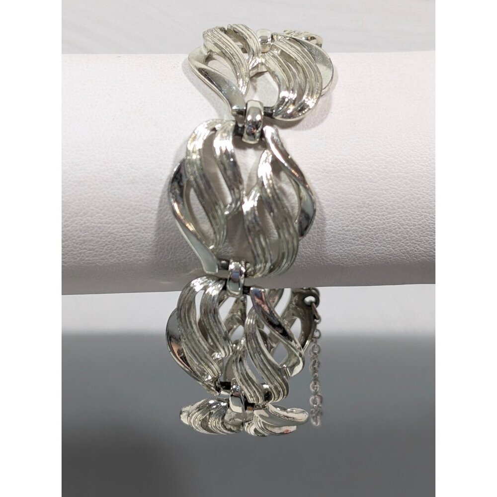 Vintage Coro Silver Tone Textured Swirl Chain‎ Bracelet 6.5 inch Classic MCM